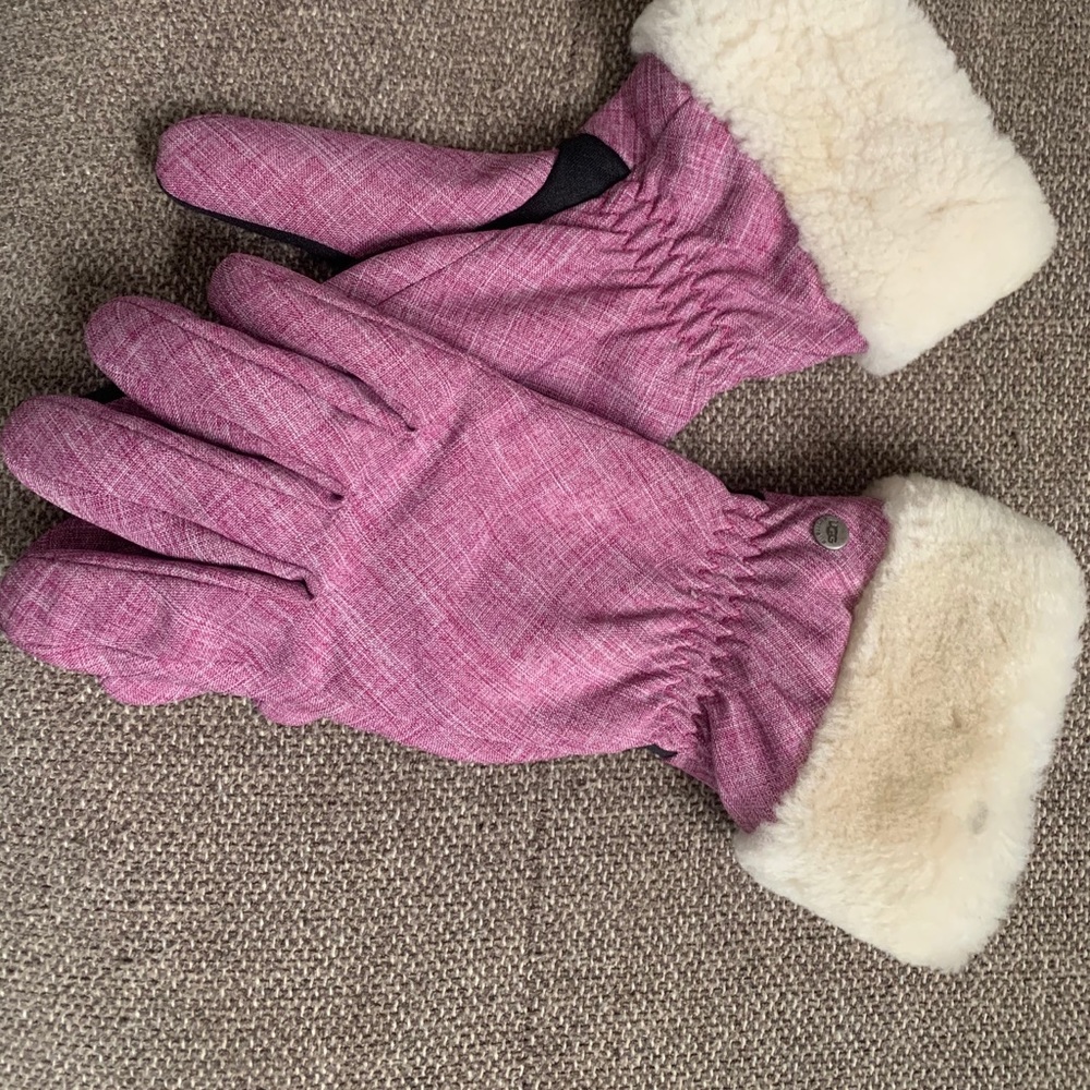 Ugg Gloves - image 2